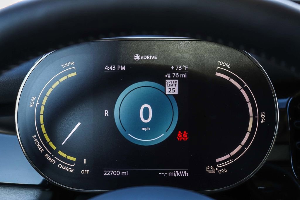 Used 2024 MINI Cooper SE image 29