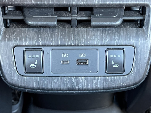 Used 2024 Nissan Ariya AWD image 34