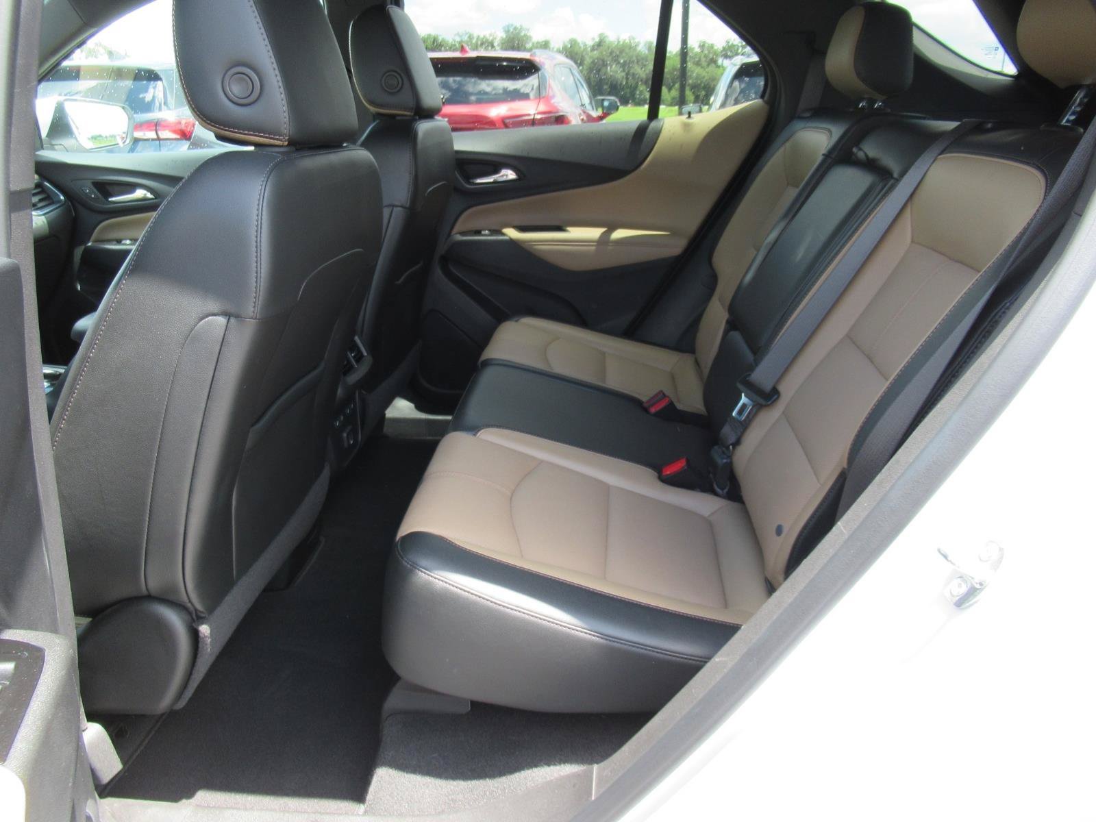 Used 2023 Chevrolet Equinox Premier FWD image 34