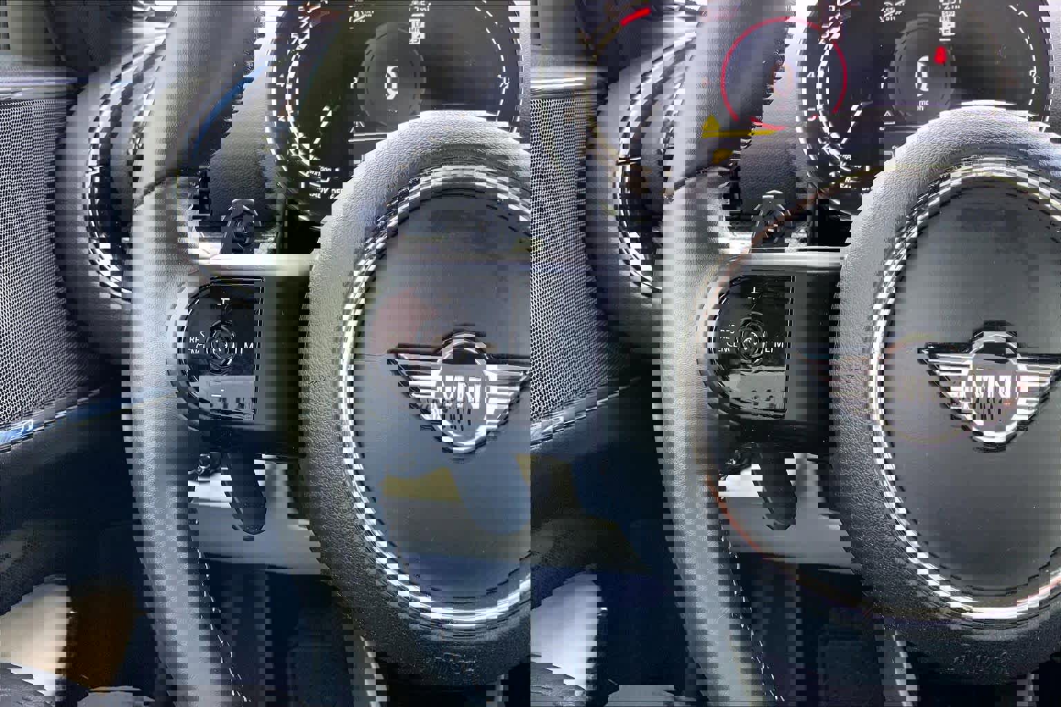 Used 2022 MINI Cooper Clubman S image 23