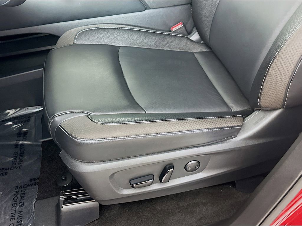 Certified 2025 Nissan Pathfinder SL w/ SL Premium Package image 29