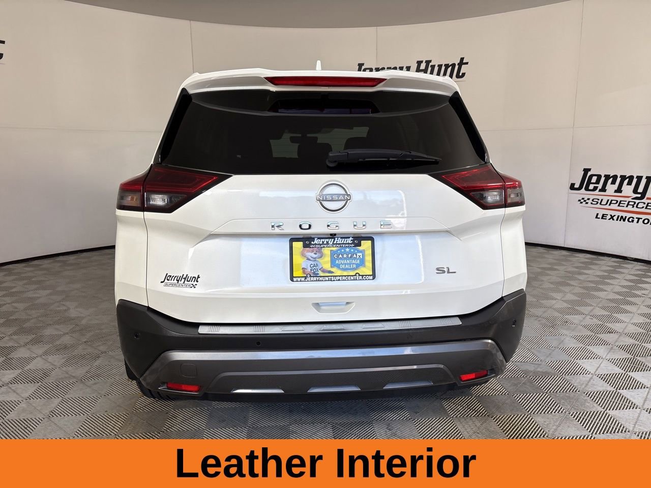 Used 2023 Nissan Rogue SL w/ SL Premium Package image 6