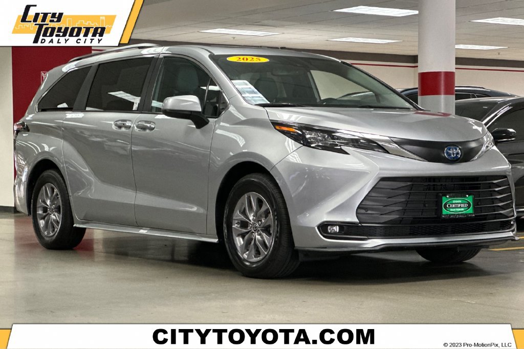 Certified 2025 Toyota Sienna XLE