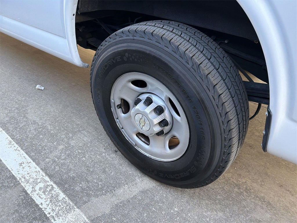 Used 2022 Chevrolet Express 2500 Extended w/ Driver Convenience Package image 5