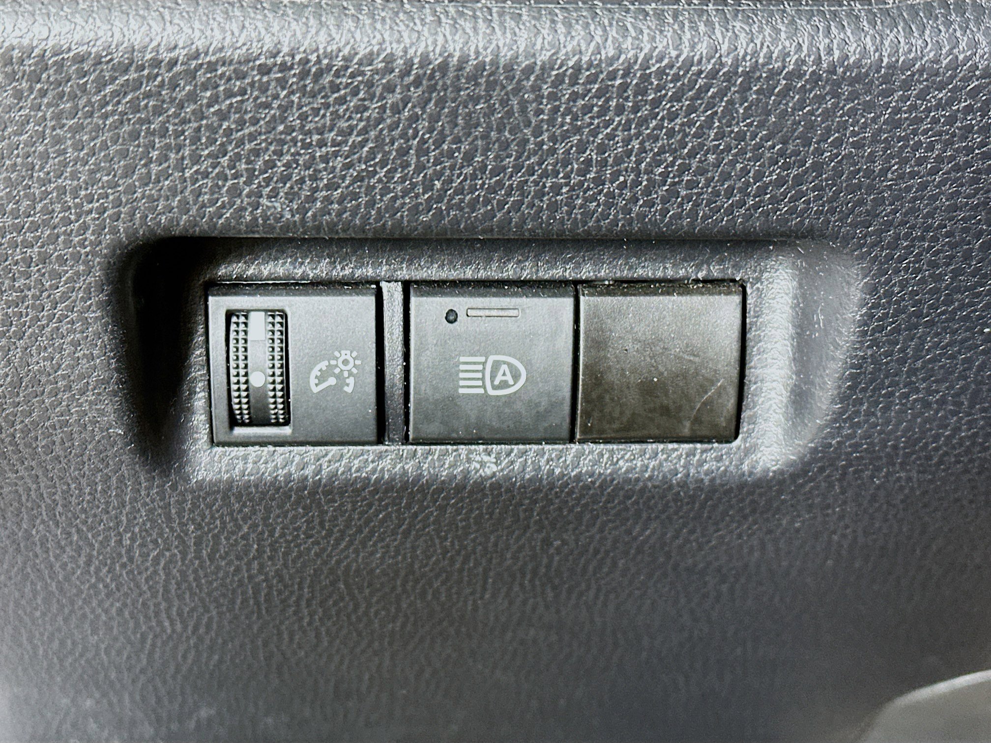 Used 2024 Toyota RAV4 XLE image 17