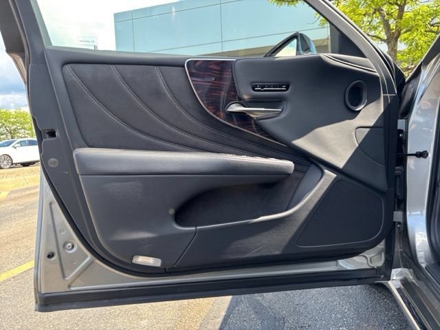 Used 2018 Lexus LS 500 AWD w/ Luxury Package image 10
