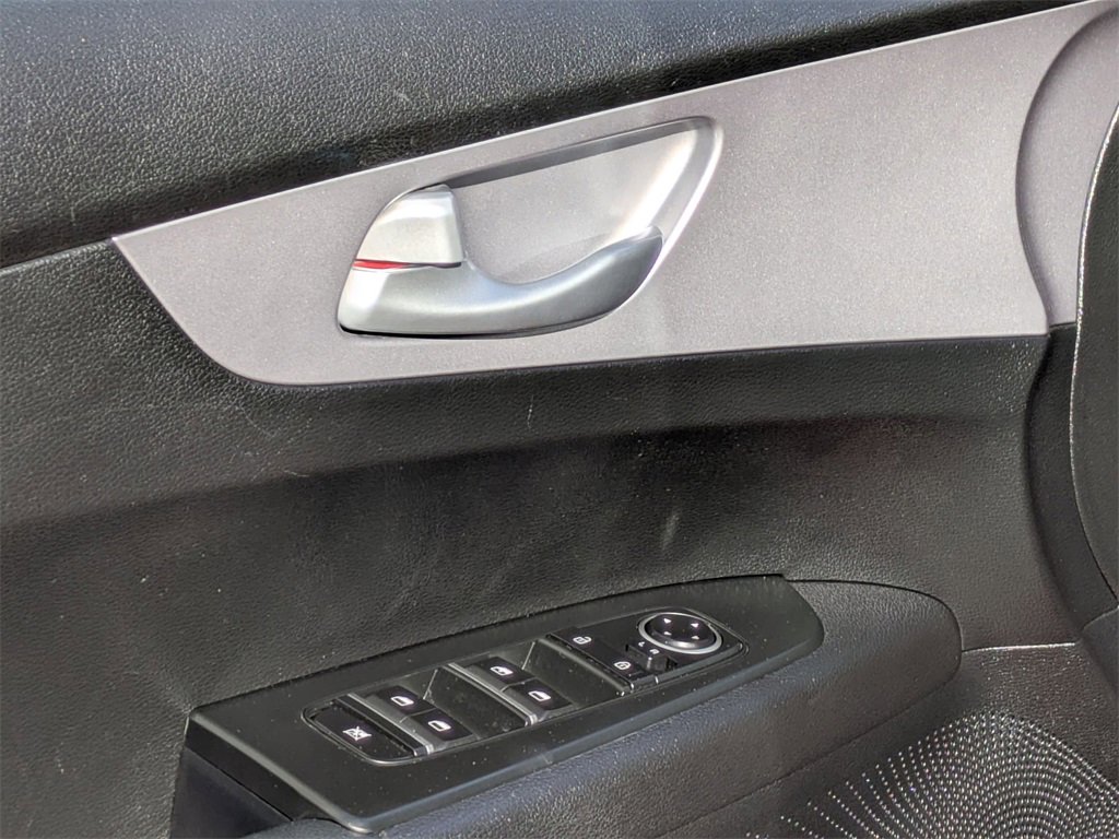 Used 2024 Kia Forte LXS image 13