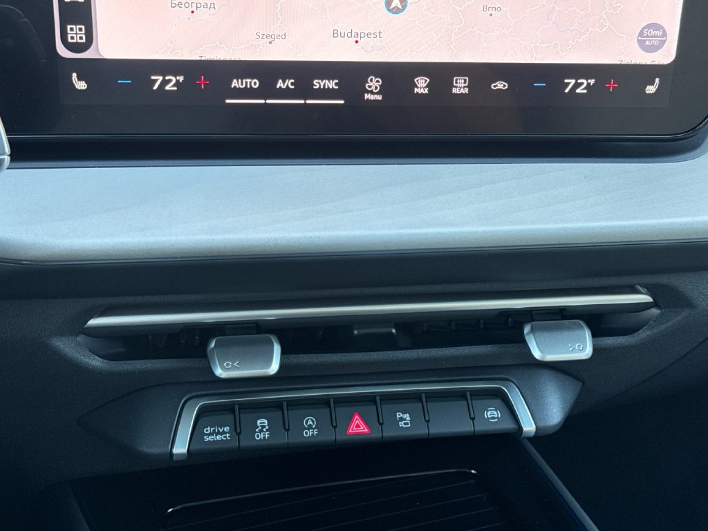 New 2026 Audi Q3 quattro 2.0T AWD/4WD image 21
