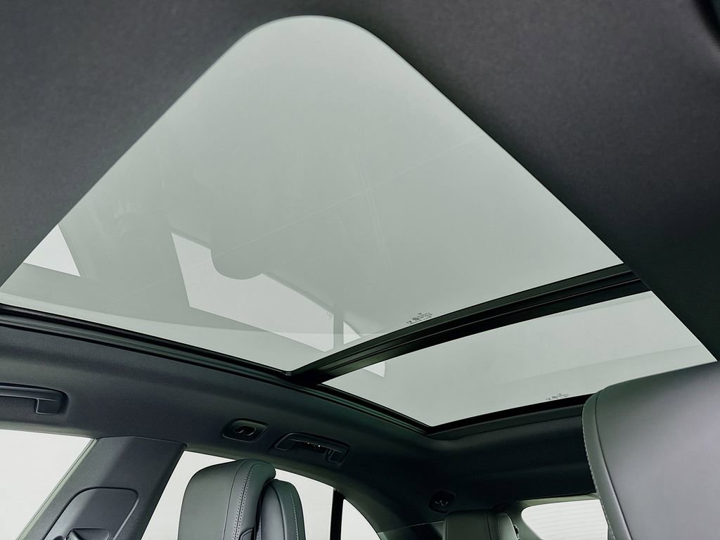 New 2026 Porsche Macan Electric image 23