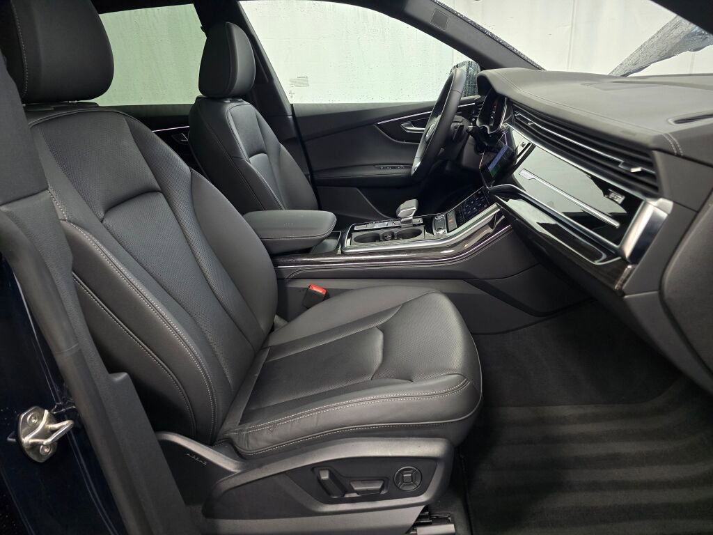 Certified 2025 Audi Q8 Premium Plus w/ Premium Plus Package image 27