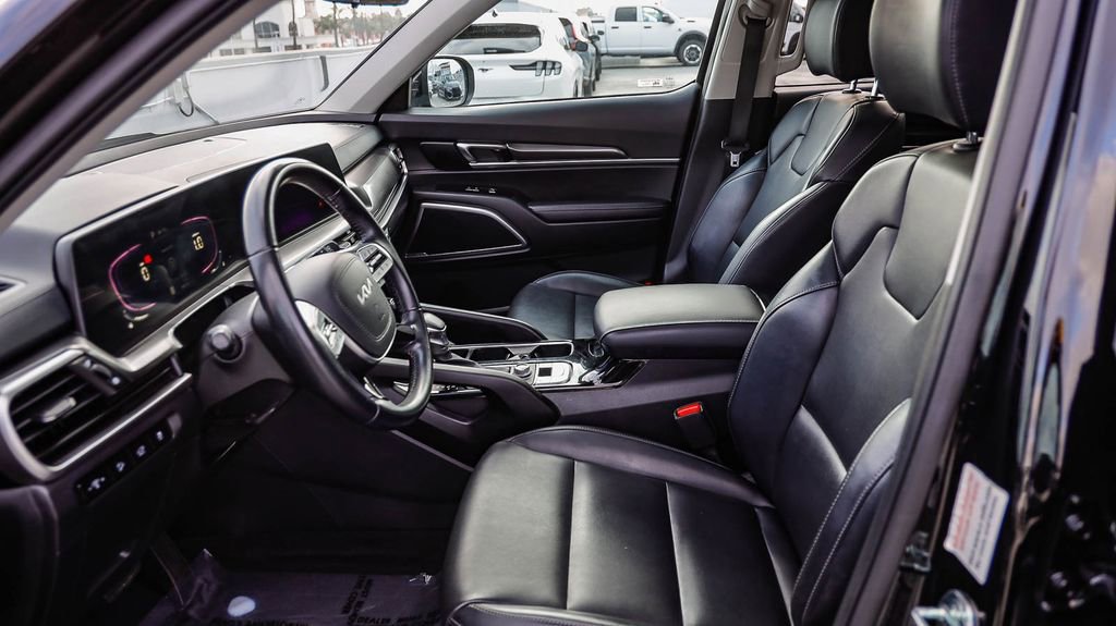 Used 2025 Kia Telluride S AWD/4WD image 22