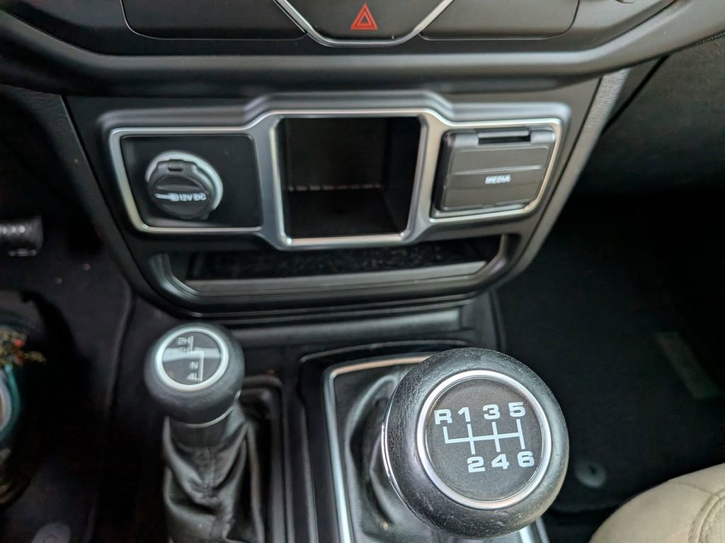 Used 2021 Jeep Gladiator Sport w/ Trailer Tow Package AWD/4WD image 23