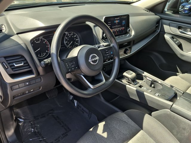 Used 2024 Nissan Rogue SV FWD image 10