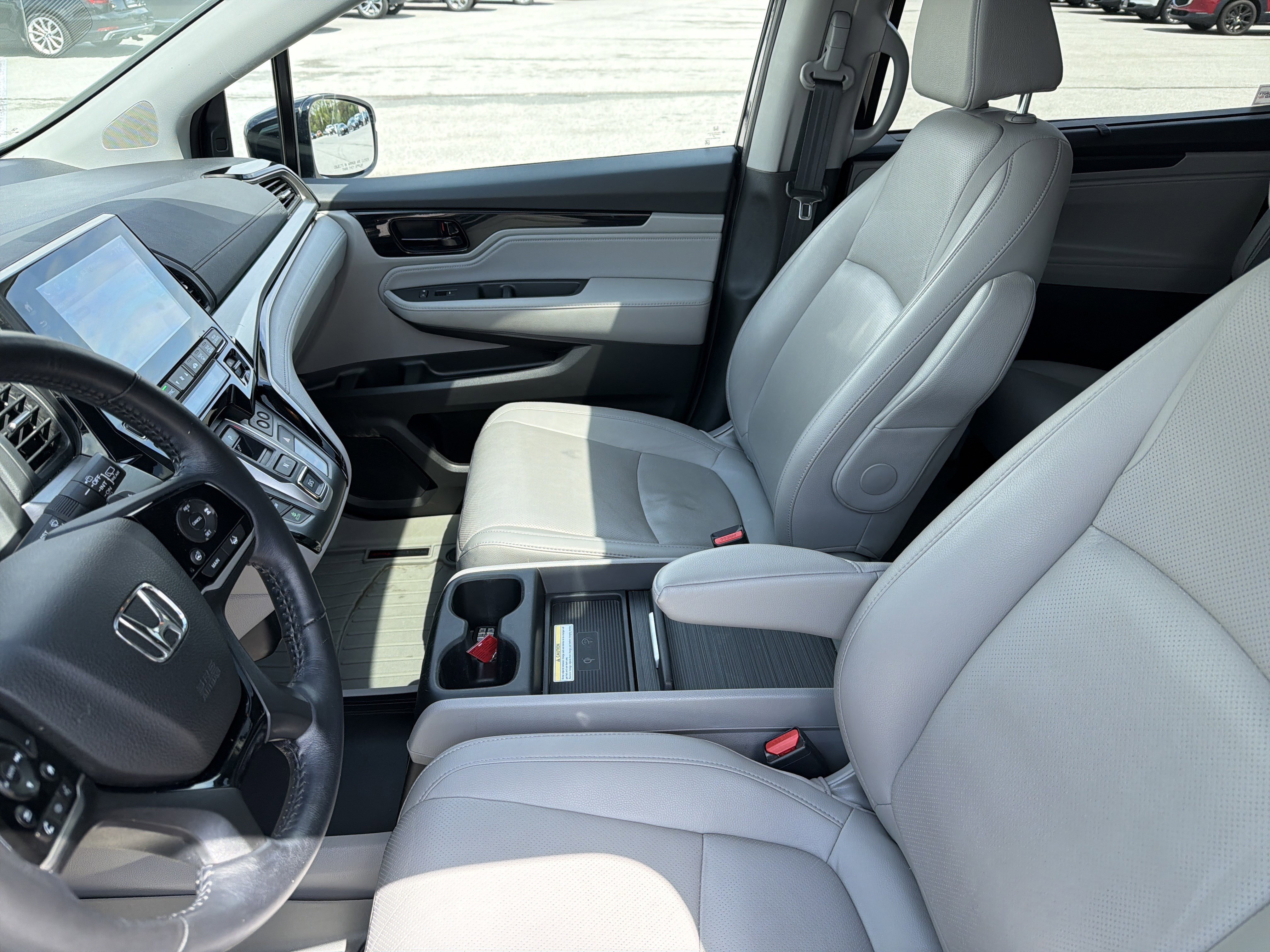 Used 2020 Honda Odyssey Elite image 17