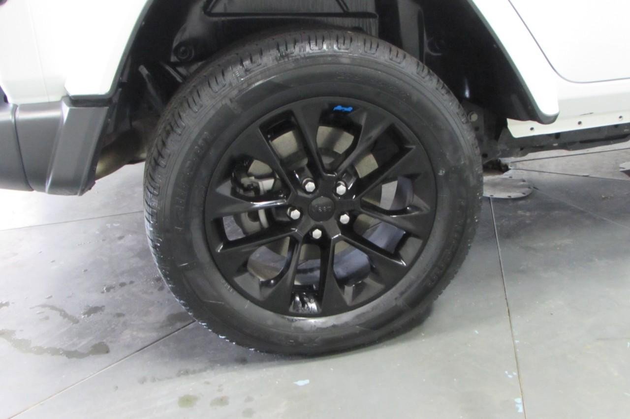 Used 2023 Jeep Wrangler Unlimited Sahara image 12