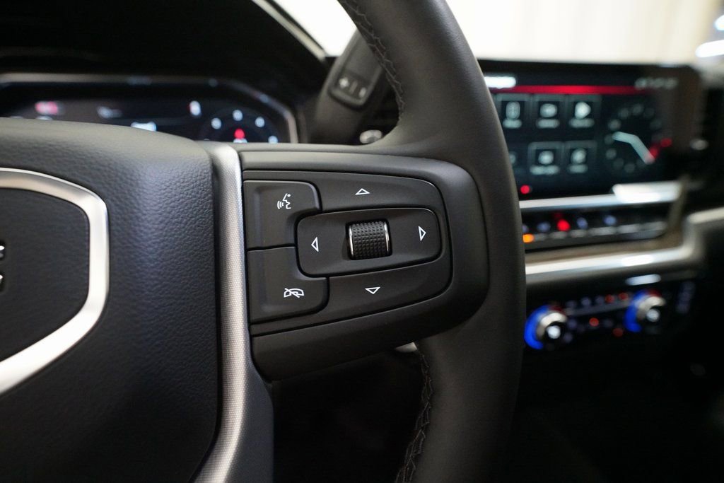 Used 2025 GMC Sierra 1500 Elevation image 18