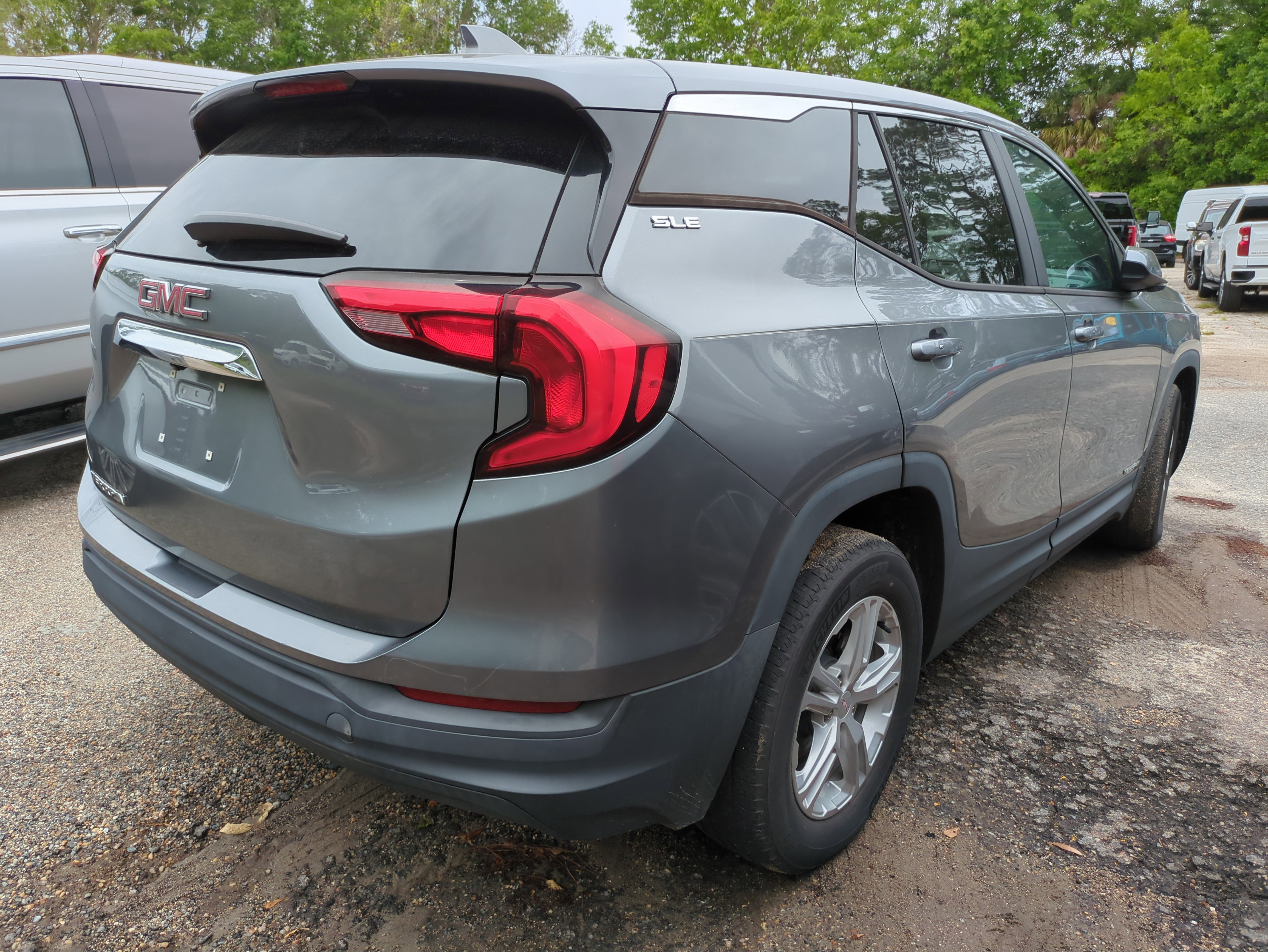 Used 2021 GMC Terrain SLE image 5