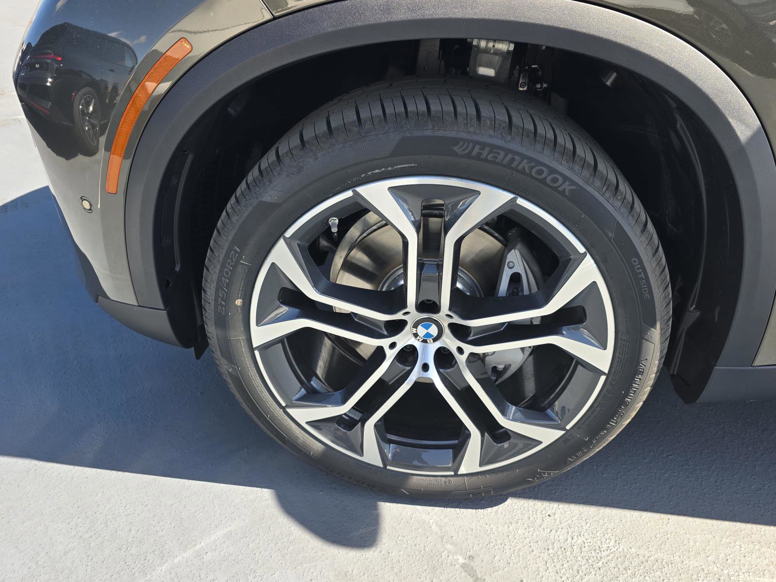 New 2026 BMW X5 xDrive40i w/ Climate Comfort Package image 7