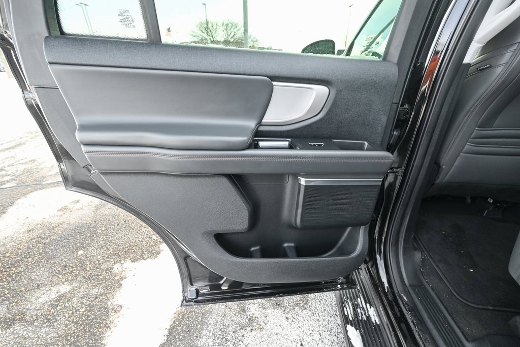 Certified 2025 Ford Expedition Active image 21