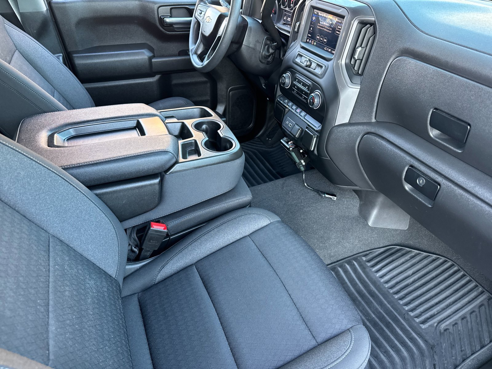 Used 2022 Chevrolet Silverado 1500 Custom image 17