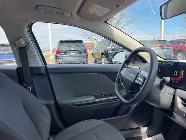 Certified 2025 Kia K4 LXS image 31