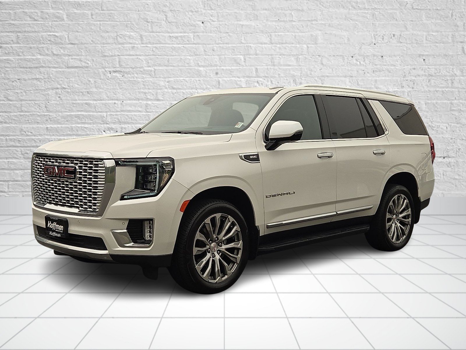 Used 2021 GMC Yukon Denali AWD/4WD image 3