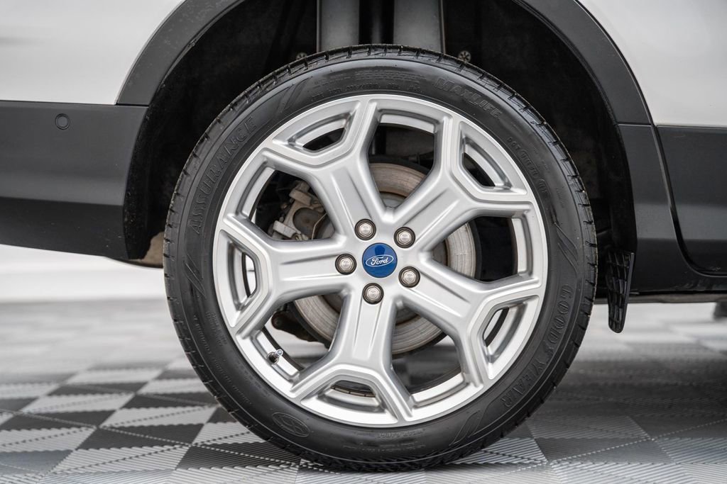 Used 2019 Ford Escape Titanium image 20