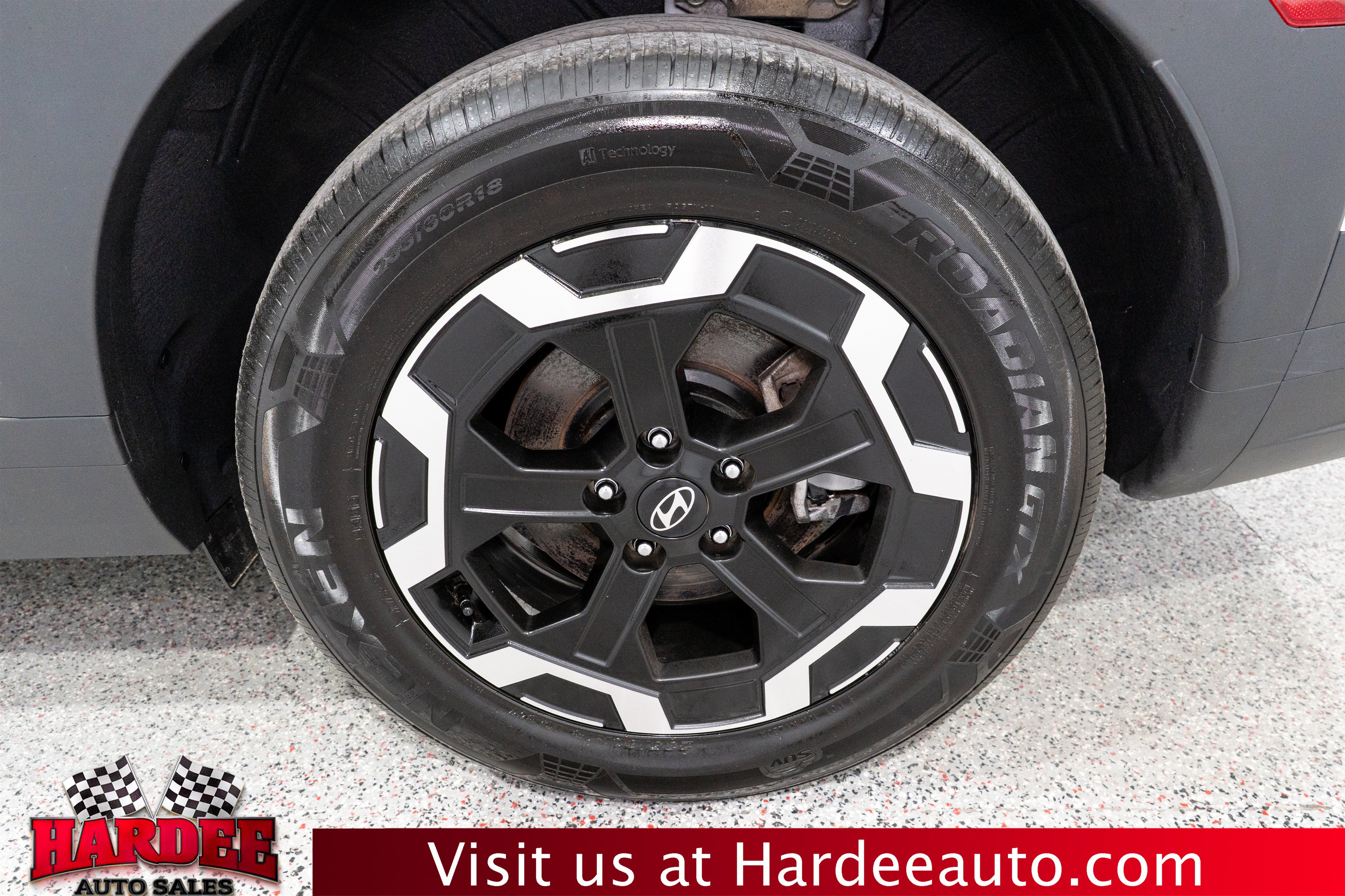 Used 2025 Hyundai Santa Fe SEL FWD image 10