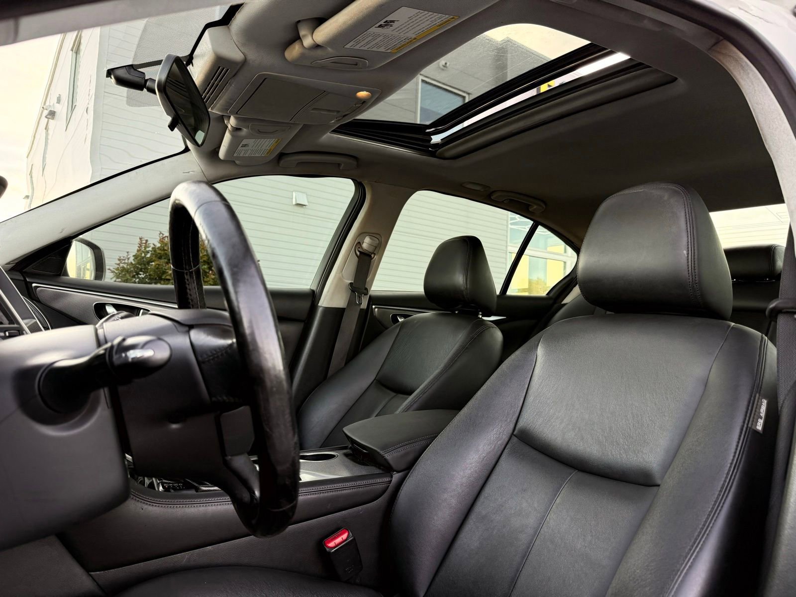 Used 2015 INFINITI Q50 AWD image 19
