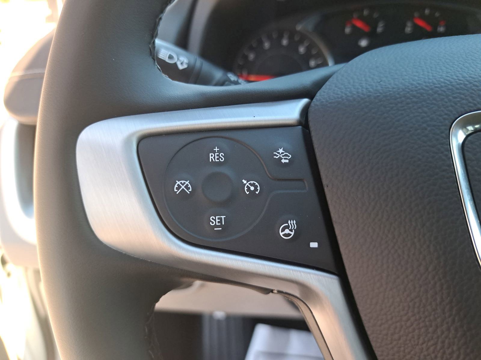 New 2024 GMC Terrain SLT AWD/4WD image 17