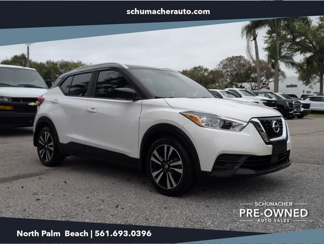 Used 2020 Nissan Kicks SV image 1
