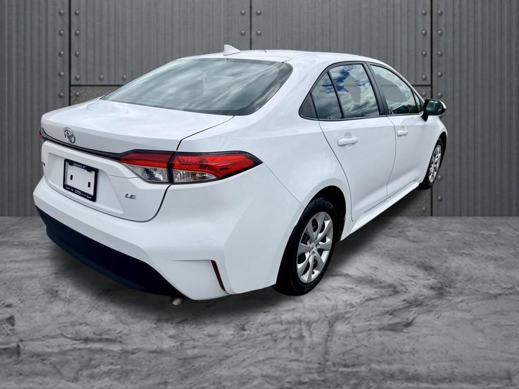 Used 2023 Toyota Corolla LE FWD image 3