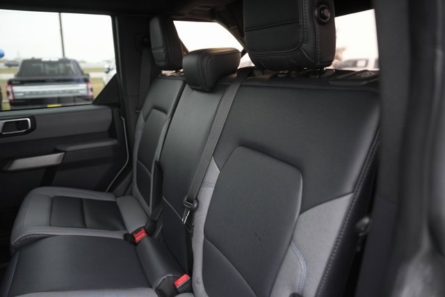 Used 2022 Ford Bronco Black Diamond w/ Sasquatch Package image 13