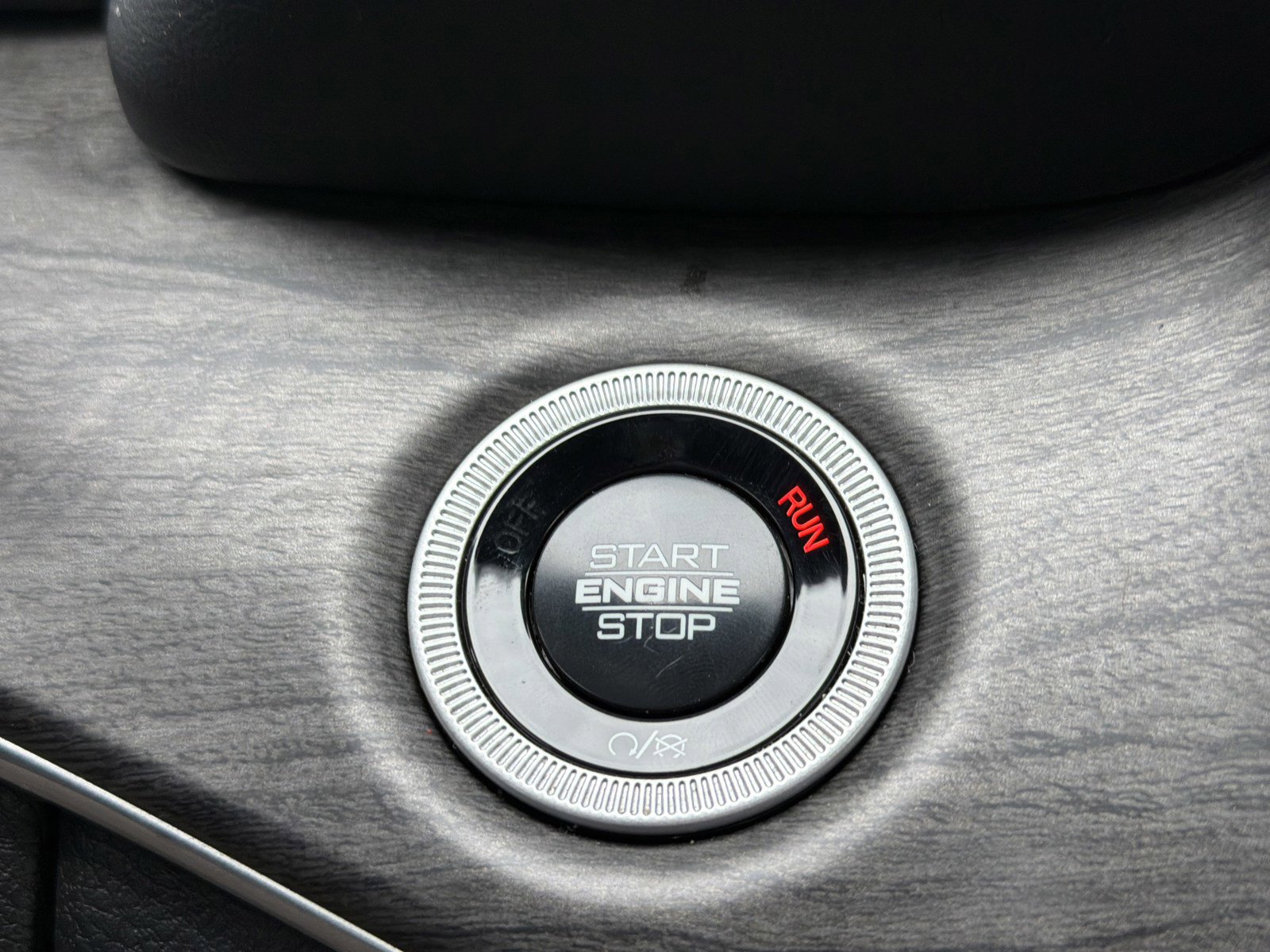 Used 2024 Jeep Grand Cherokee Limited AWD/4WD image 29