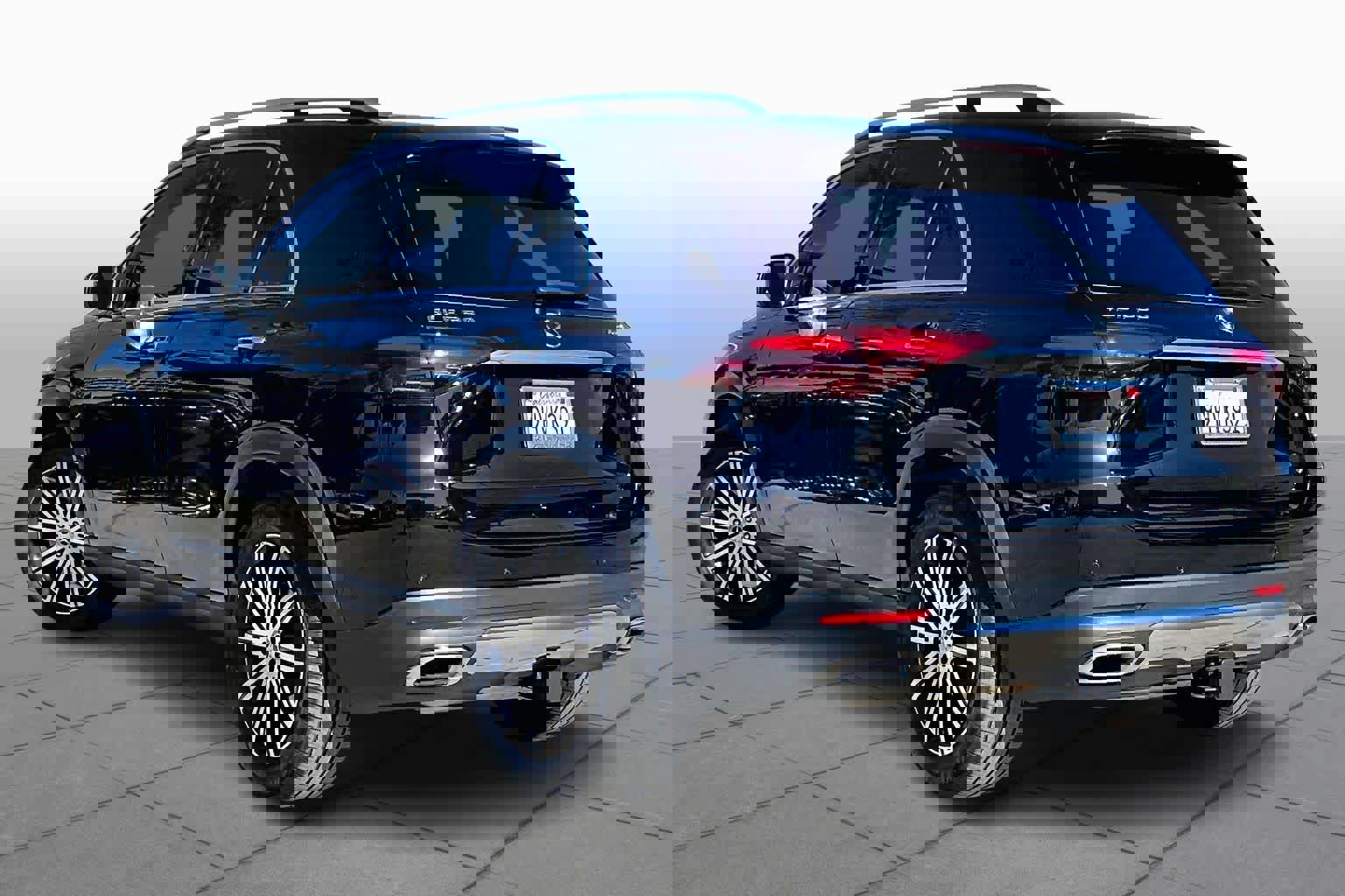 Used 2024 Mercedes-Benz GLE 350 4MATIC image 11