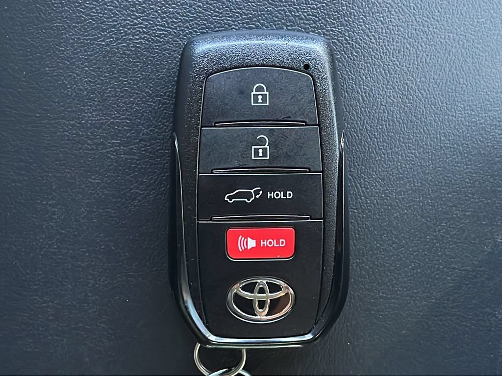 Used 2025 Toyota Prius Limited w/ Limited Premium Package FWD image 28