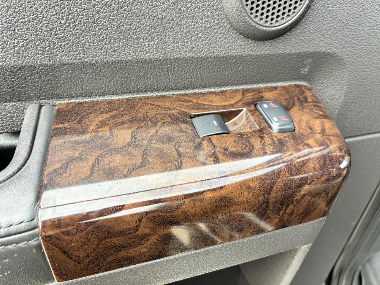 Used 2015 Ford F250 Platinum w/ FX4 Off-Road Package image 33