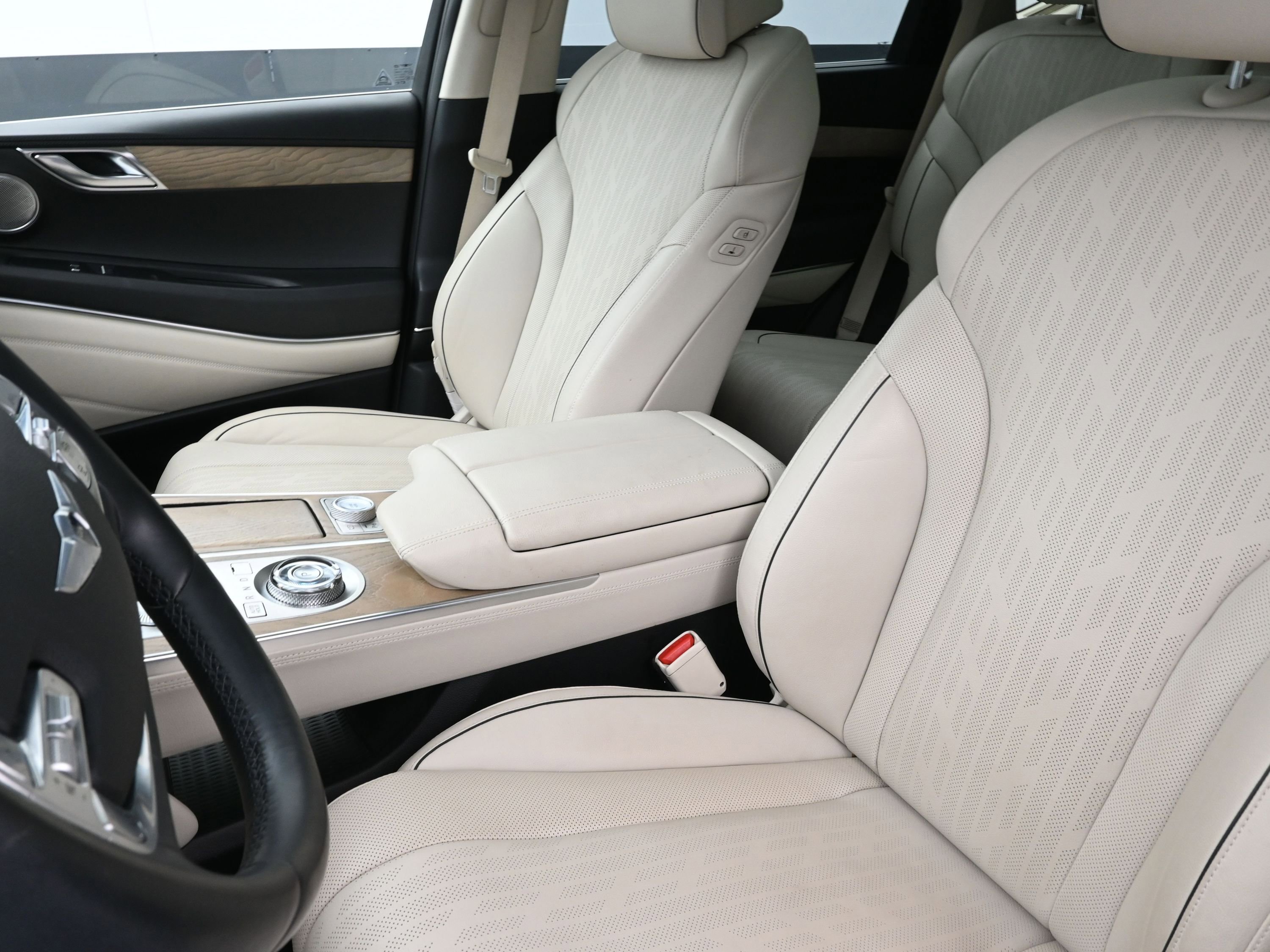 Used 2022 Genesis GV80 2.5T w/ Prestige Package 04 image 11