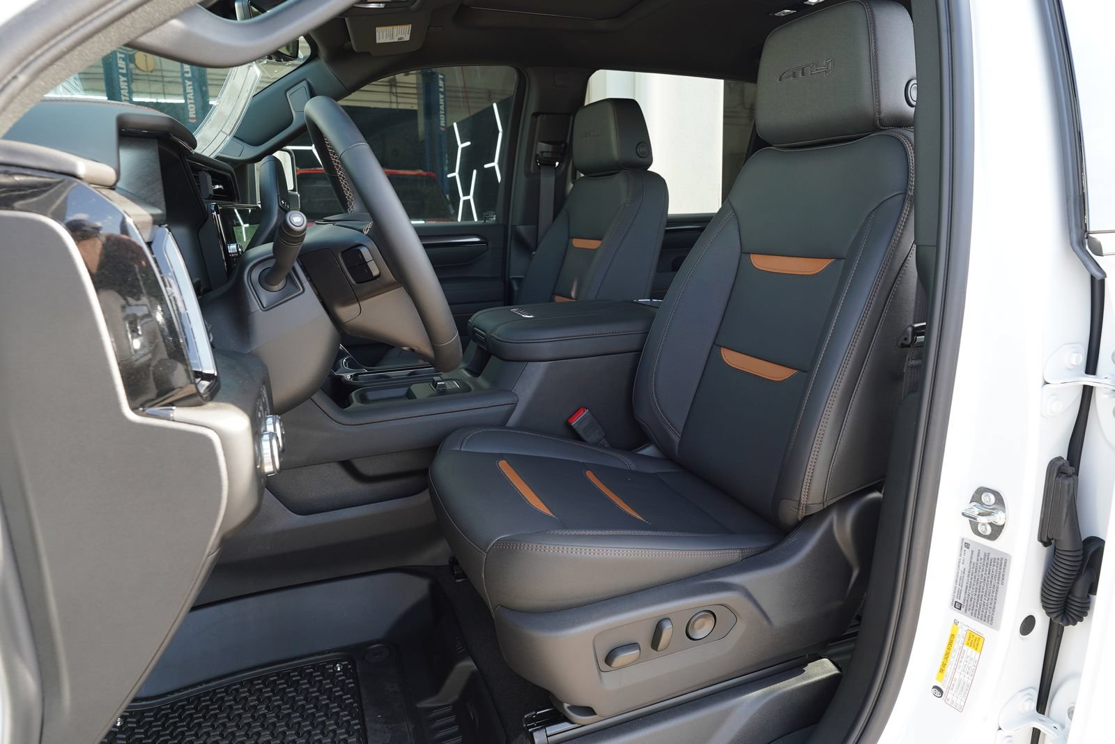 New 2026 GMC Sierra 2500 AT4 w/ AT4 Premium Plus Package AWD/4WD image 18
