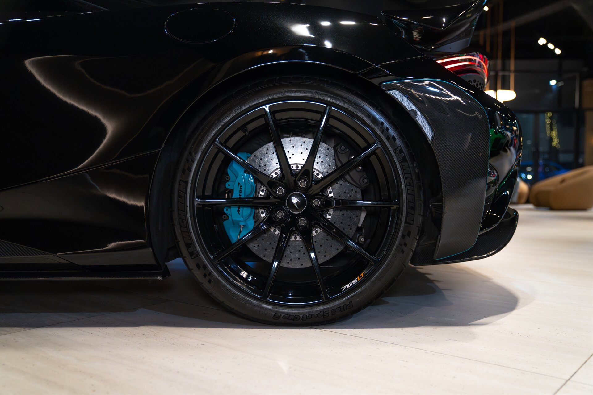 Used 2022 McLaren 765LT RWD image 38
