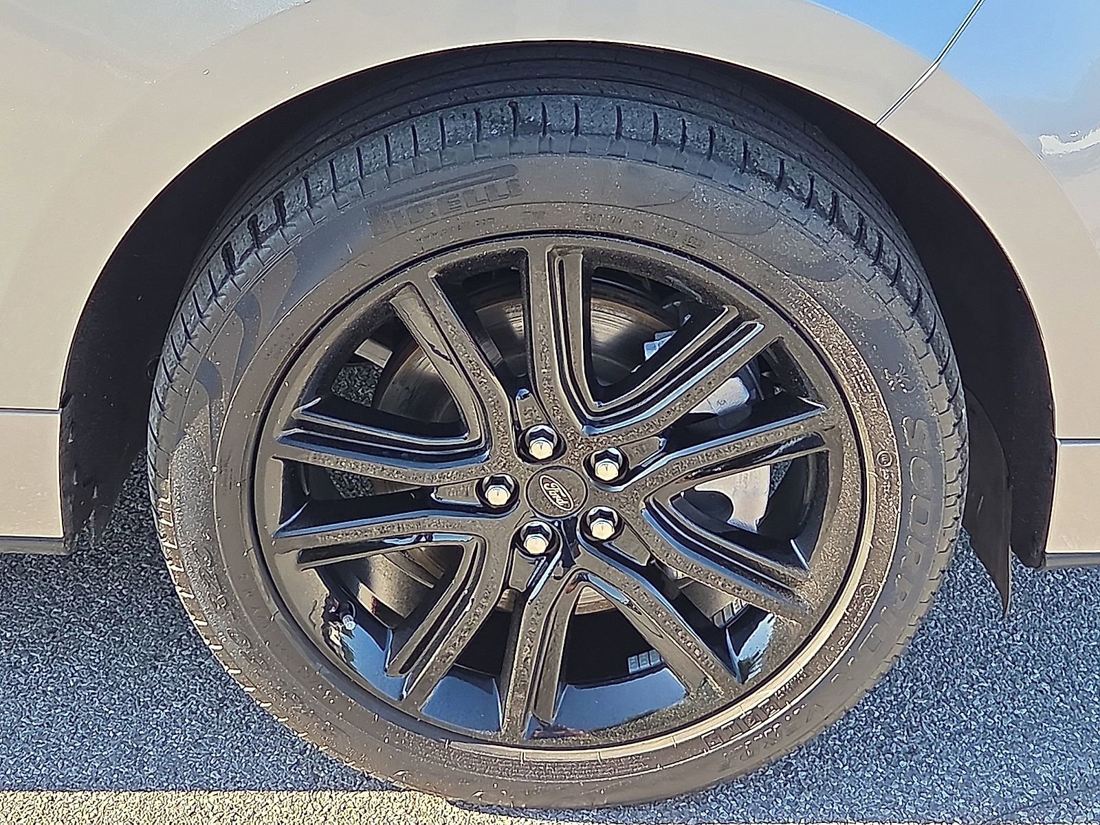 Certified 2024 Ford Edge ST-Line AWD/4WD image 7