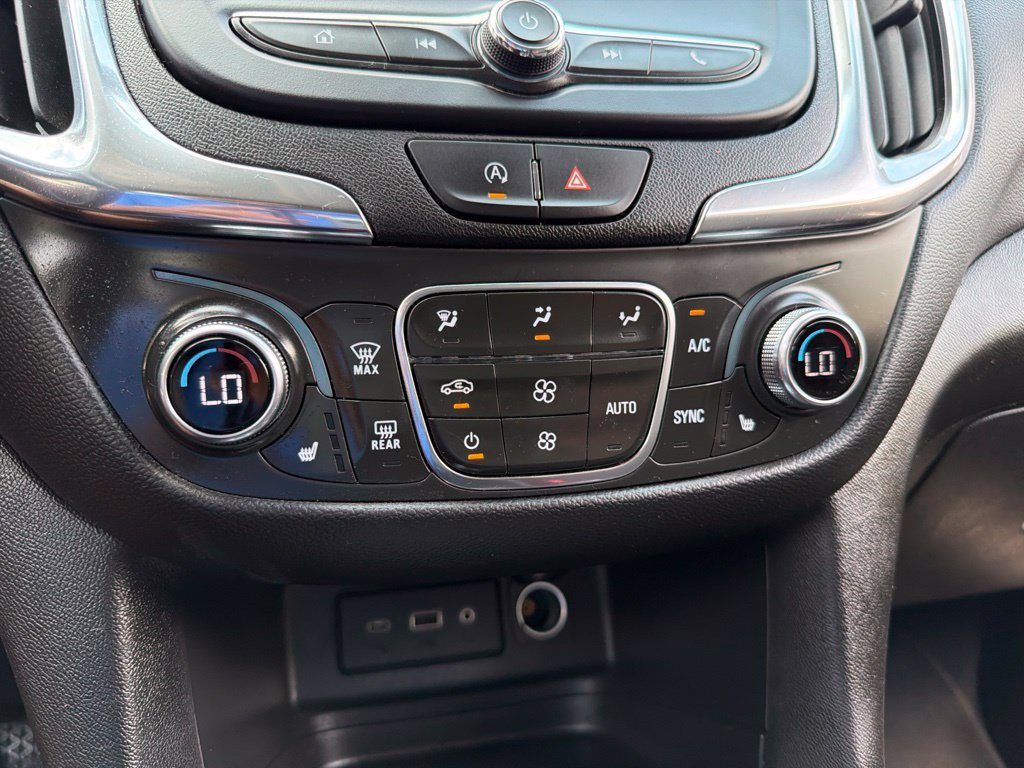 Used 2024 Chevrolet Equinox LT AWD/4WD image 16