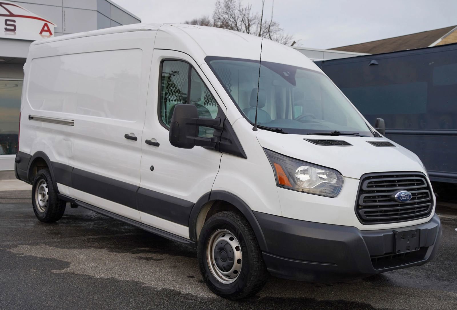 Used 2018 Ford Transit 350 148 Medium Roof image 4