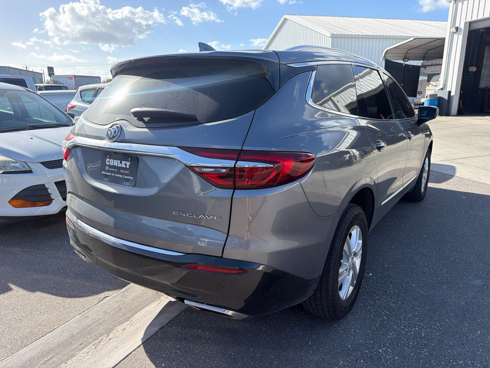 Used 2019 Buick Enclave Essence FWD image 10