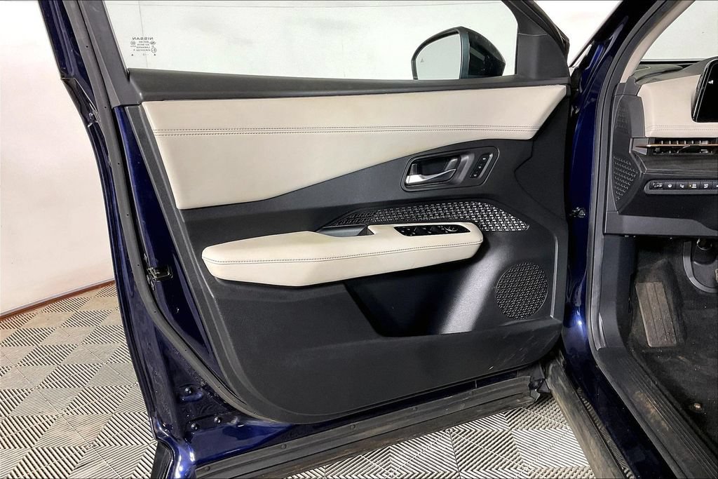 Used 2023 Nissan Ariya FWD image 22