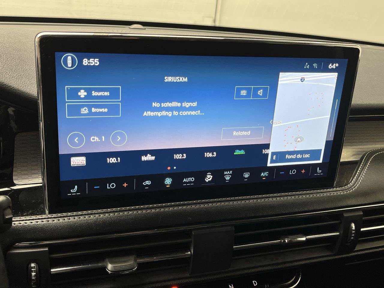 Used 2023 Lincoln Corsair AWD w/ Towing Package image 19