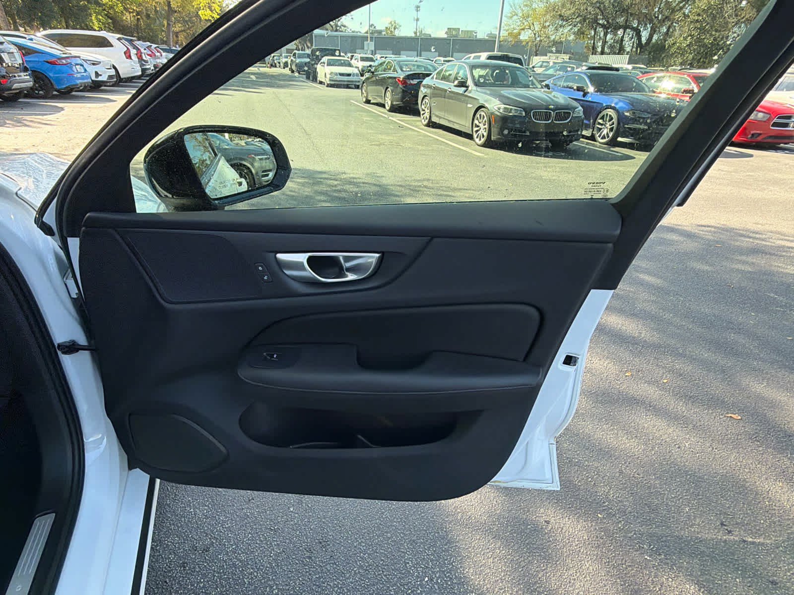 Certified 2024 Volvo S60 B5 Core image 22