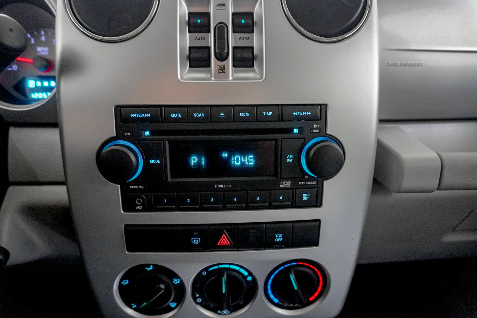 Used 2010 Chrysler PT Cruiser FWD image 23