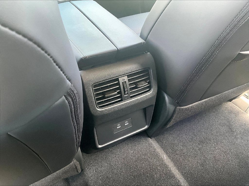 New 2026 Nissan Rogue Dark Armor AWD/4WD image 18
