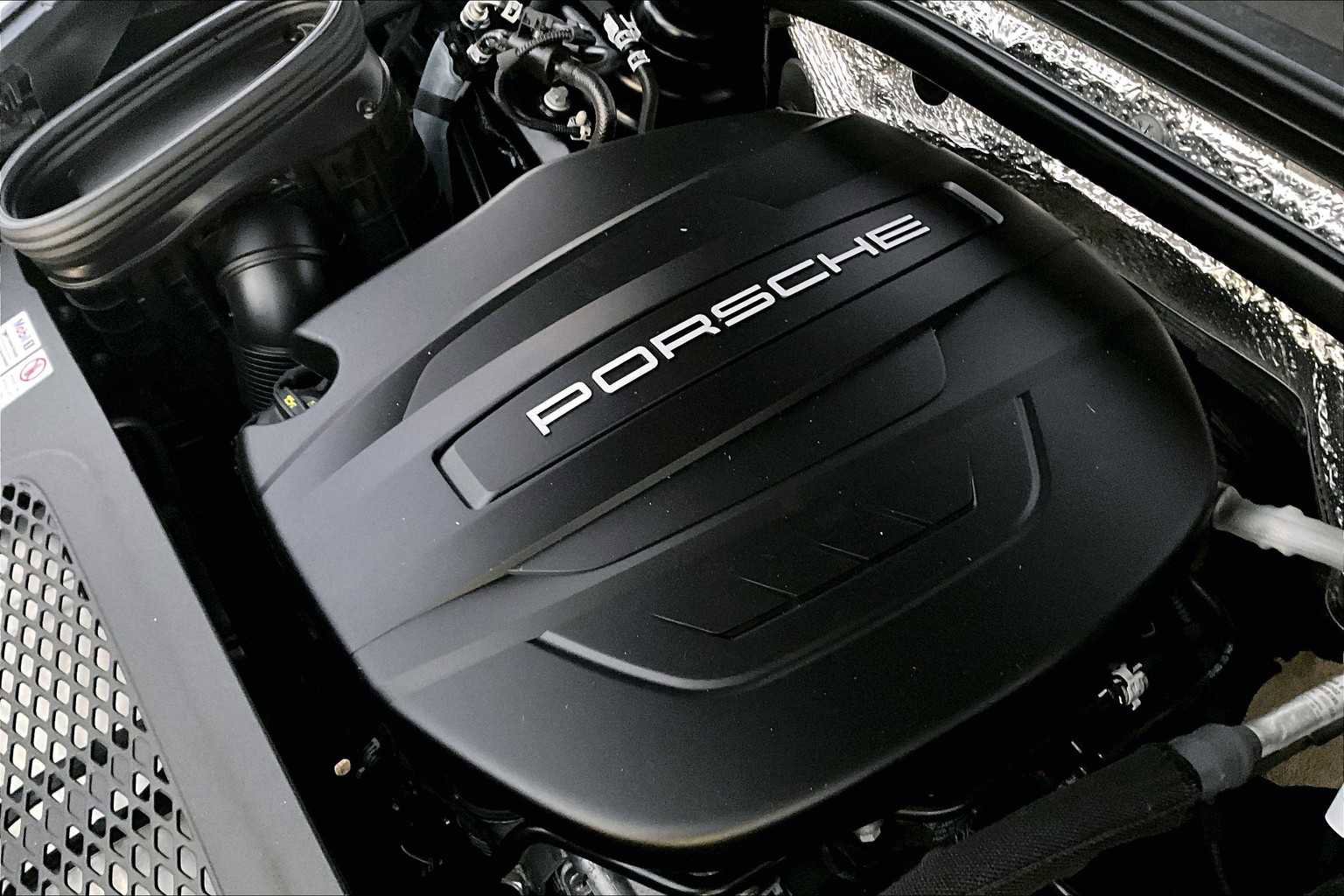 Used 2021 Porsche Macan image 66